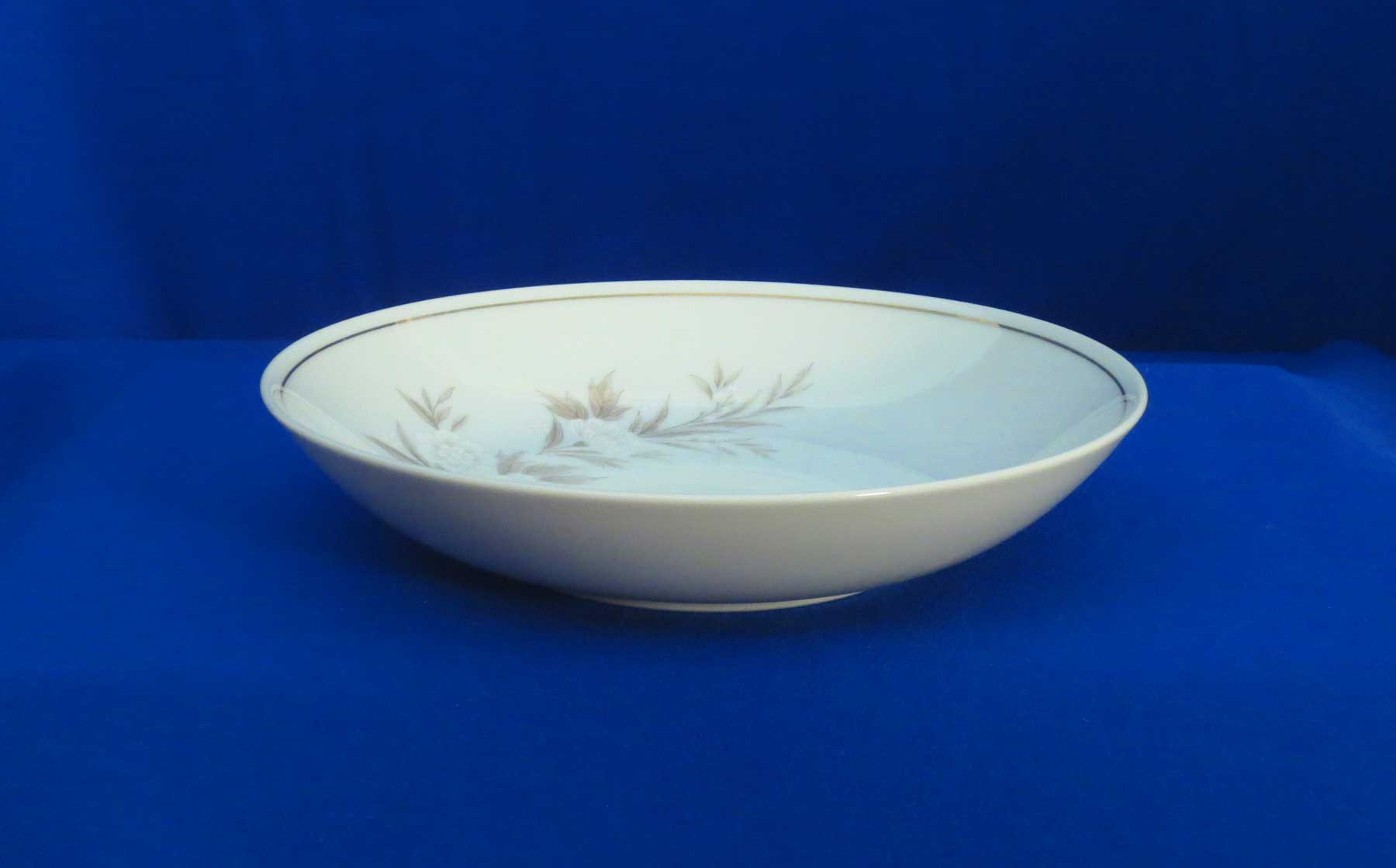 Noritake Belda Soup Bowl Coupe 6324 White Enamel Floral Tan Leaves Japan